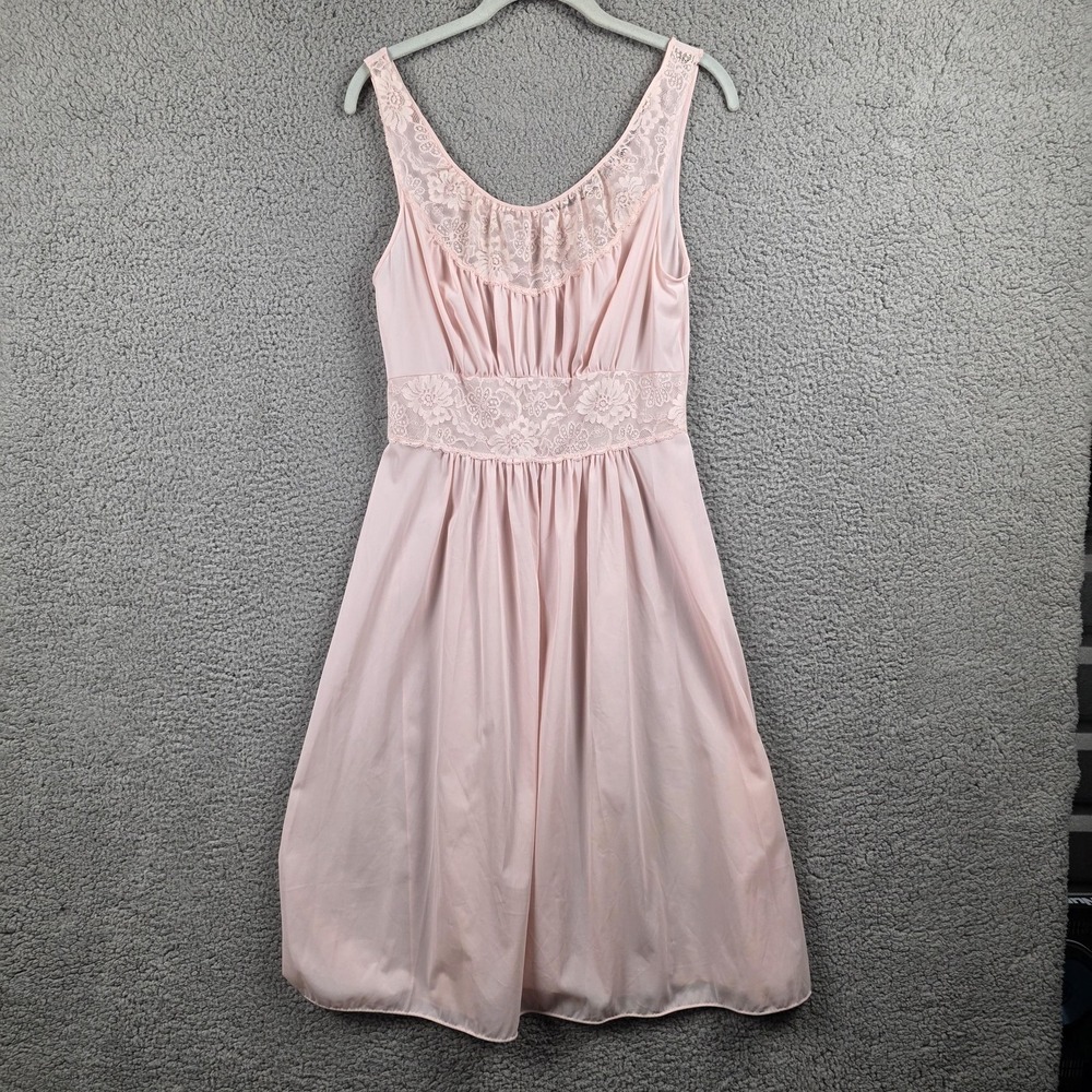 Vintage Vanity Fair Full Slip Womens 34 Pink Nylon Lace Trim Lingerie Made USA‎